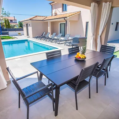 Villa Silvano & Nadija Kaštelir