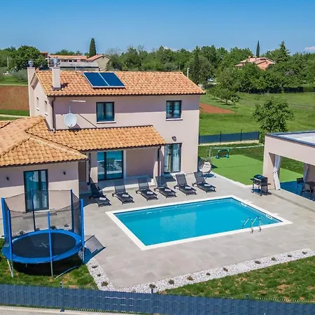 Villa Silvano & Nadija Kaštelir